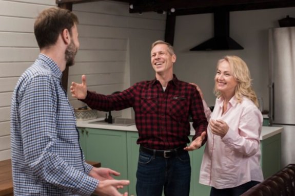 How to Announce New Business to Family and Friends